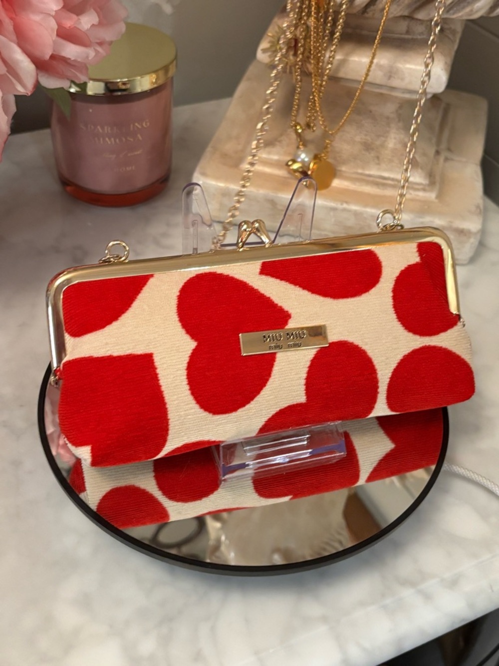 Miu Miu Cream Clutch with Red Heart Print and Gold Frame - Picture 3 of 13
